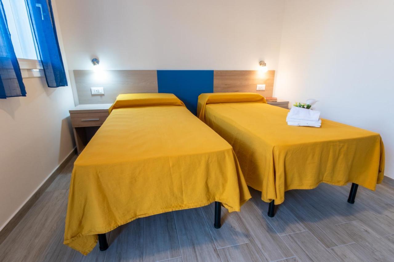 Bed & Blu Hotel Ла Калета Екстериор снимка