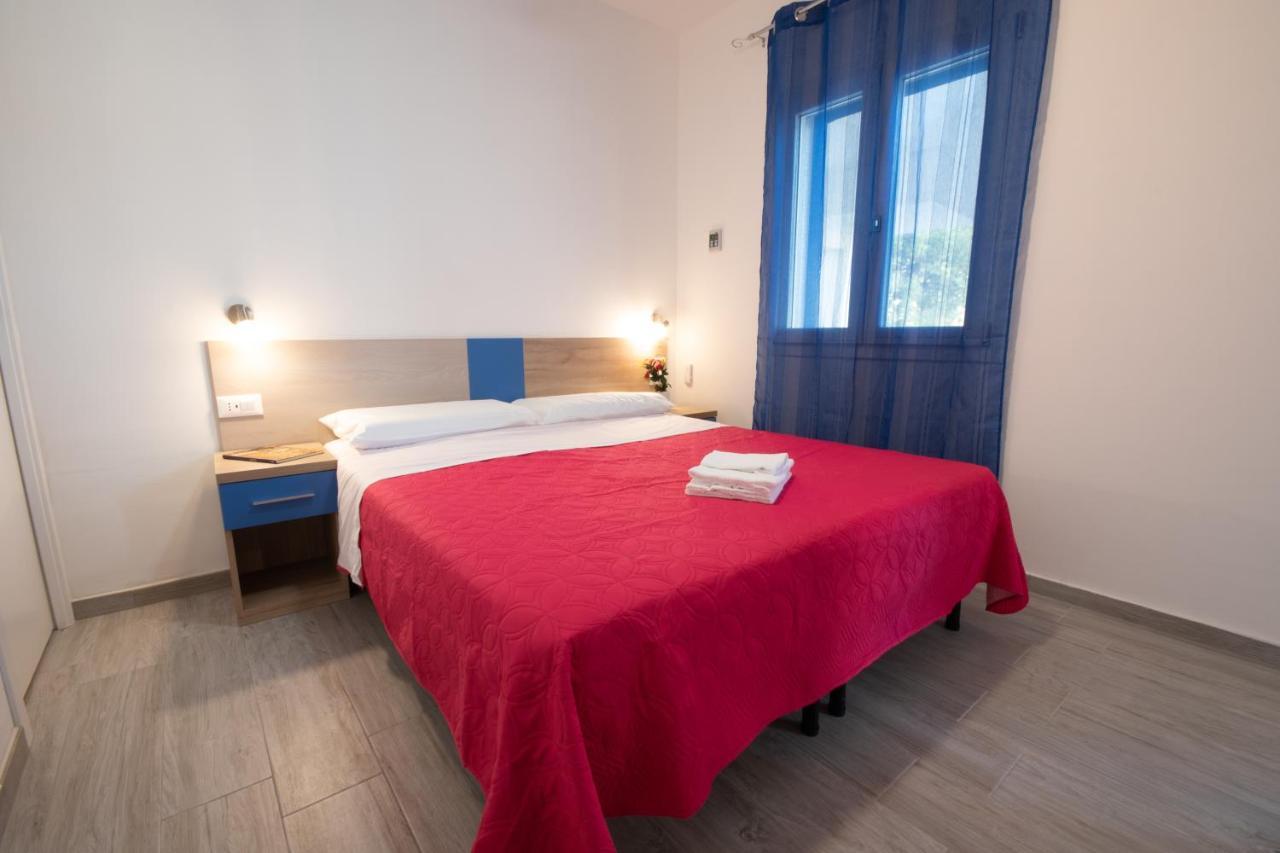 Bed & Blu Hotel Ла Калета Екстериор снимка