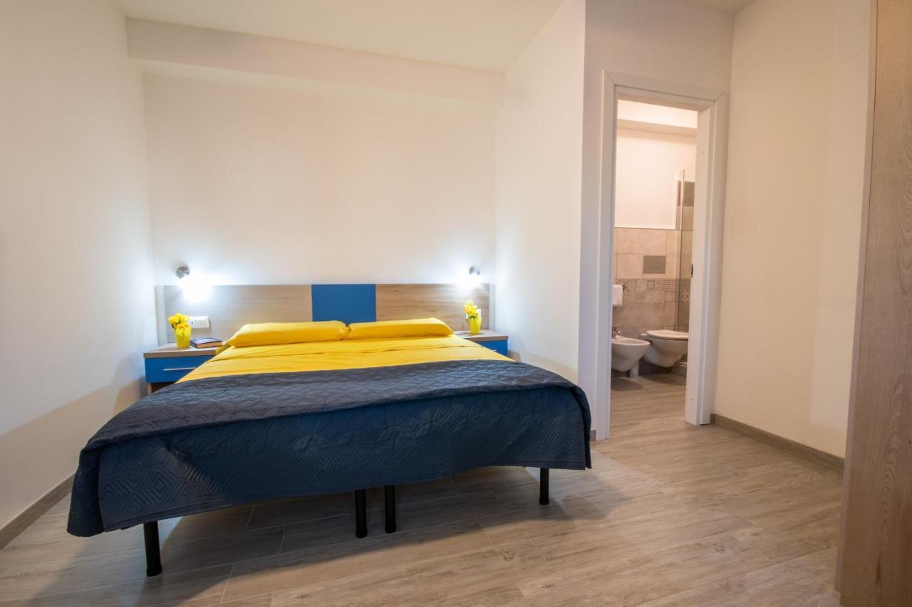 Bed & Blu Hotel Ла Калета Екстериор снимка