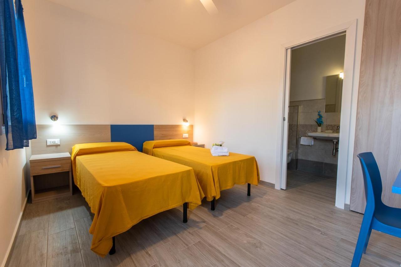 Bed & Blu Hotel Ла Калета Екстериор снимка