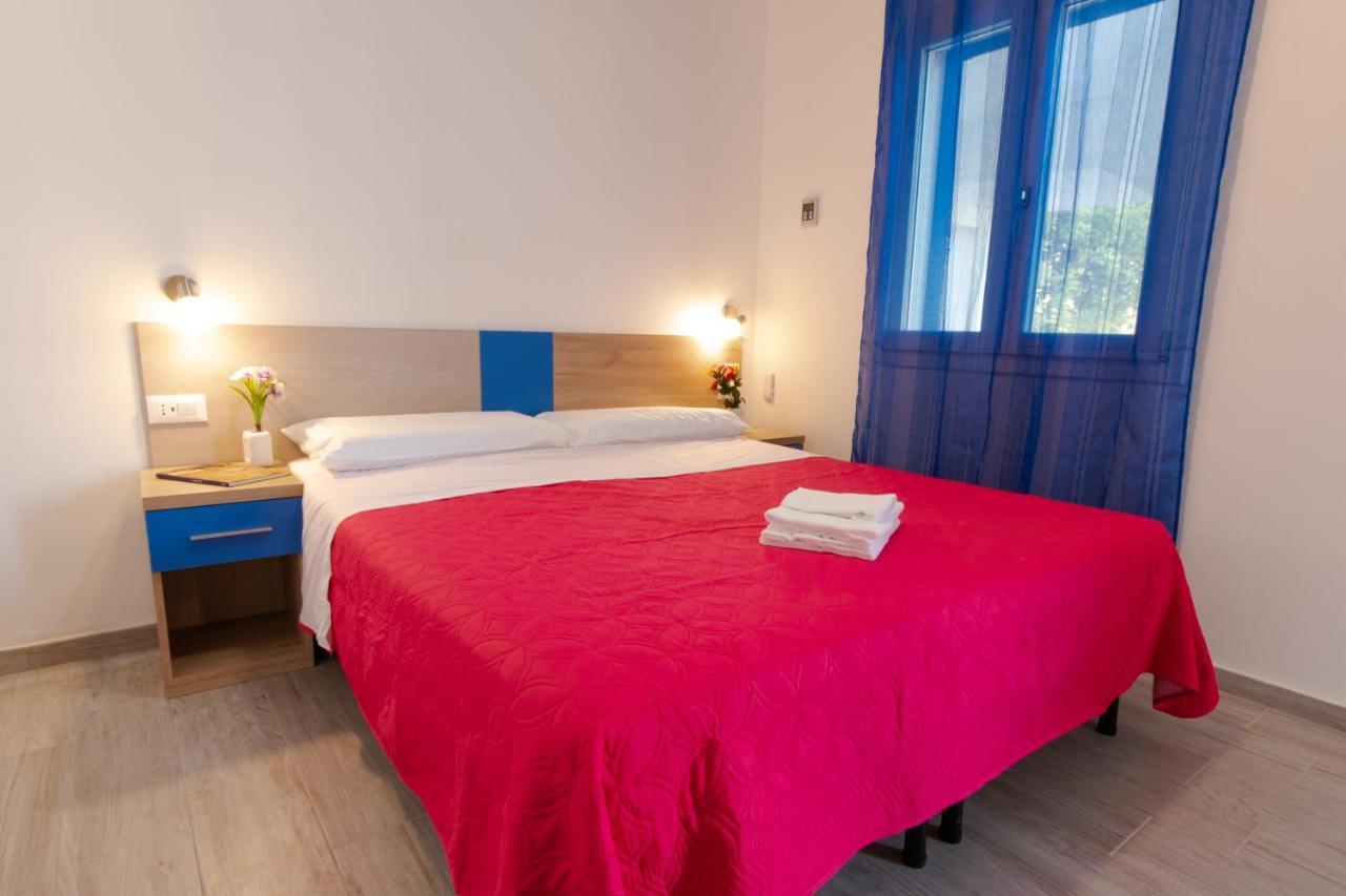 Bed & Blu Hotel Ла Калета Екстериор снимка