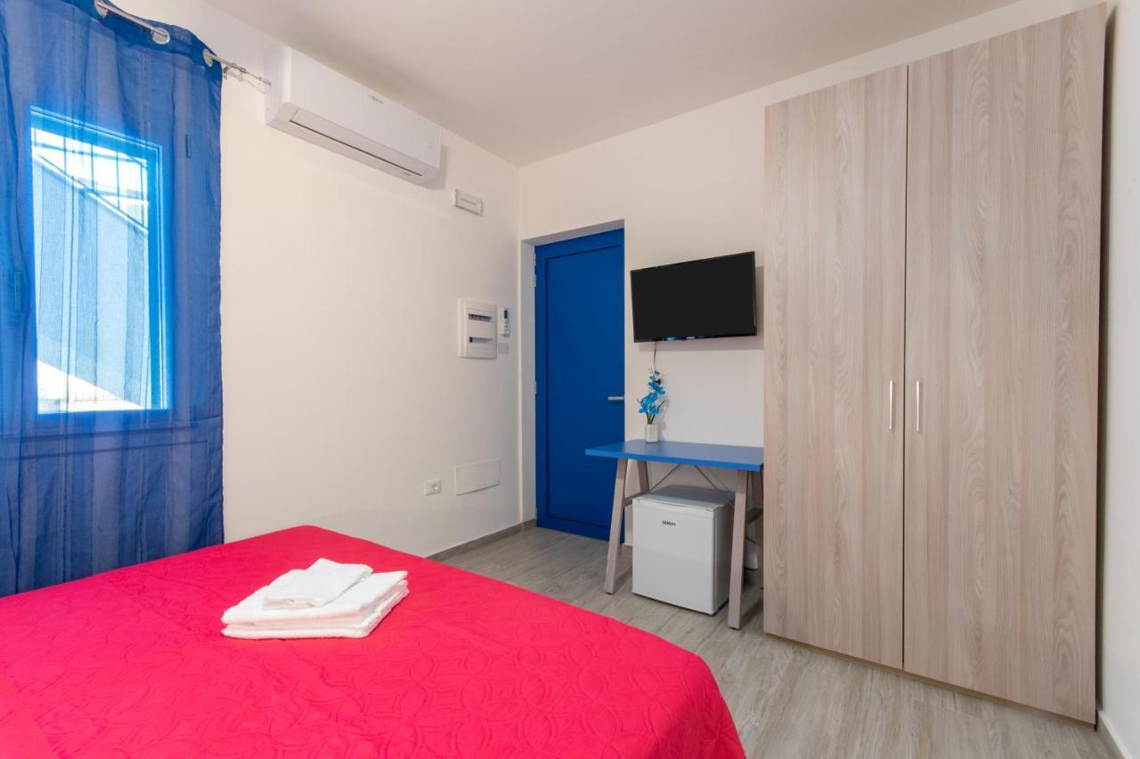 Bed & Blu Hotel Ла Калета Екстериор снимка