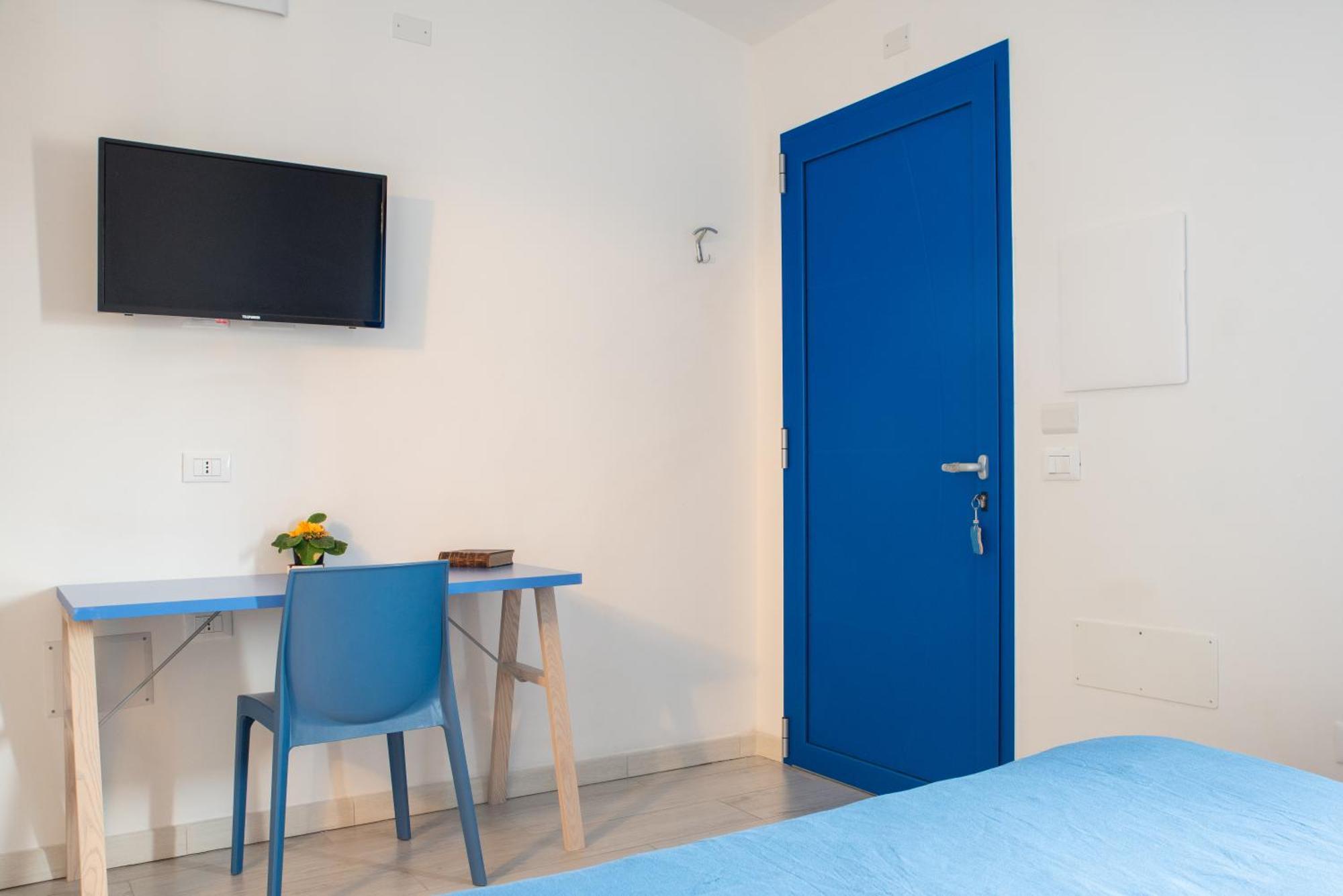 Bed & Blu Hotel Ла Калета Екстериор снимка