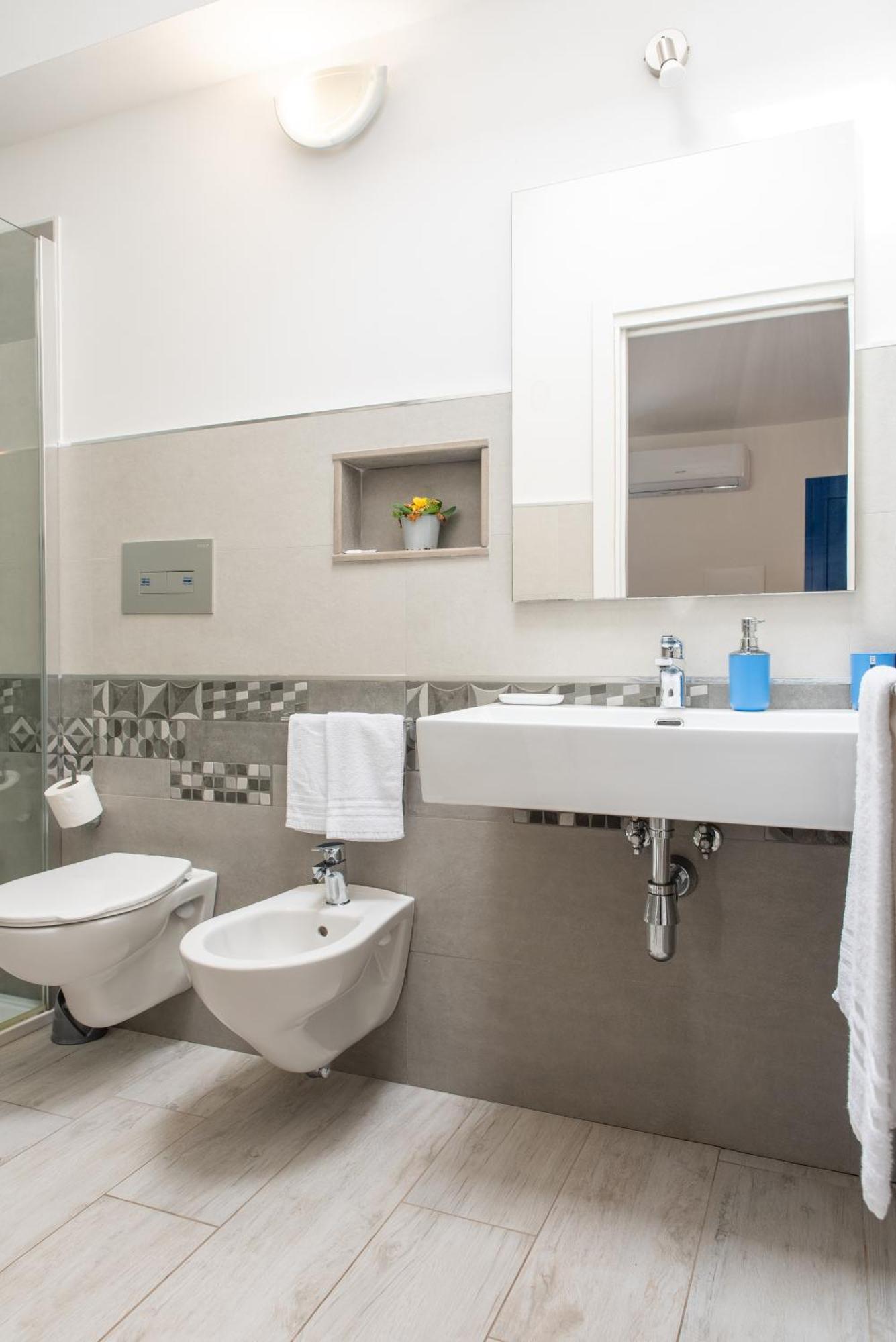 Bed & Blu Hotel Ла Калета Екстериор снимка